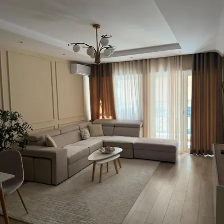 Greg's * Tirana